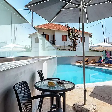 Blue Star Aparthotel 4*